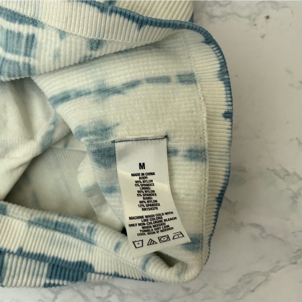 Aeropostale Seriously Soft Seamless Tube Top Women’s M Blue White Blouse​​ - Picture 4 of 4